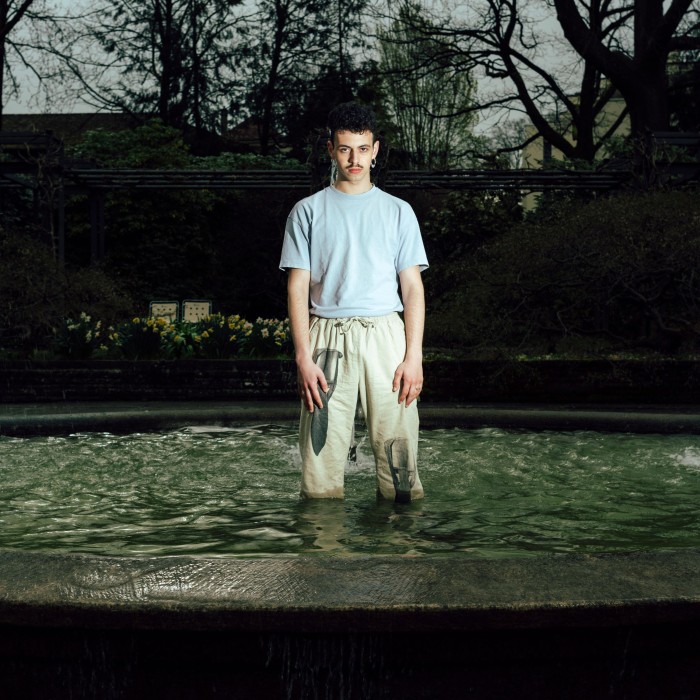 Herzkern presents w/ pa&euml;bi